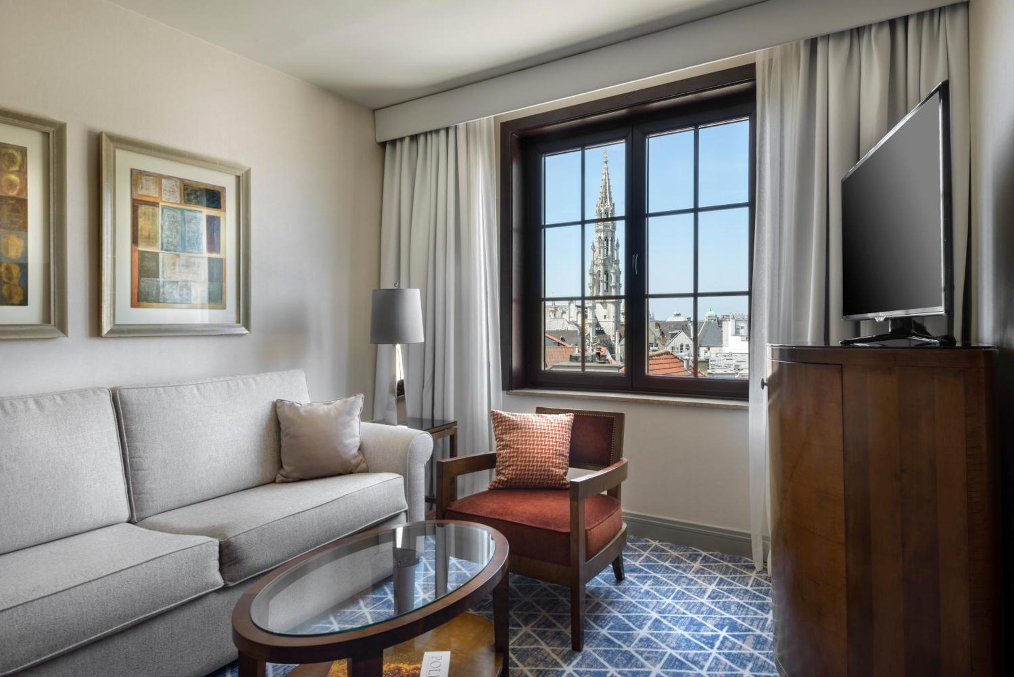Warwick Suite